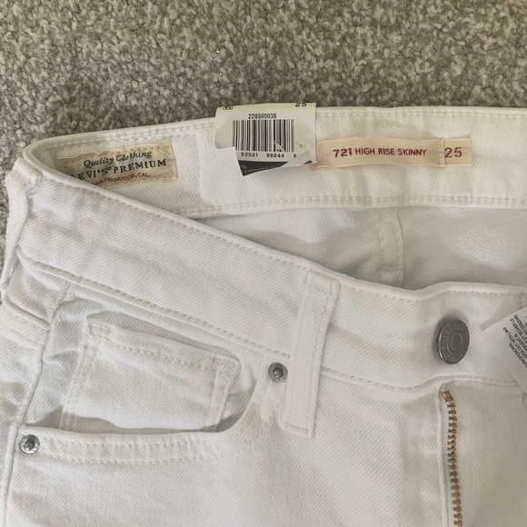 Levi’s Premium 721 High-Rise Skinny Jeans - Picture 5 of 5